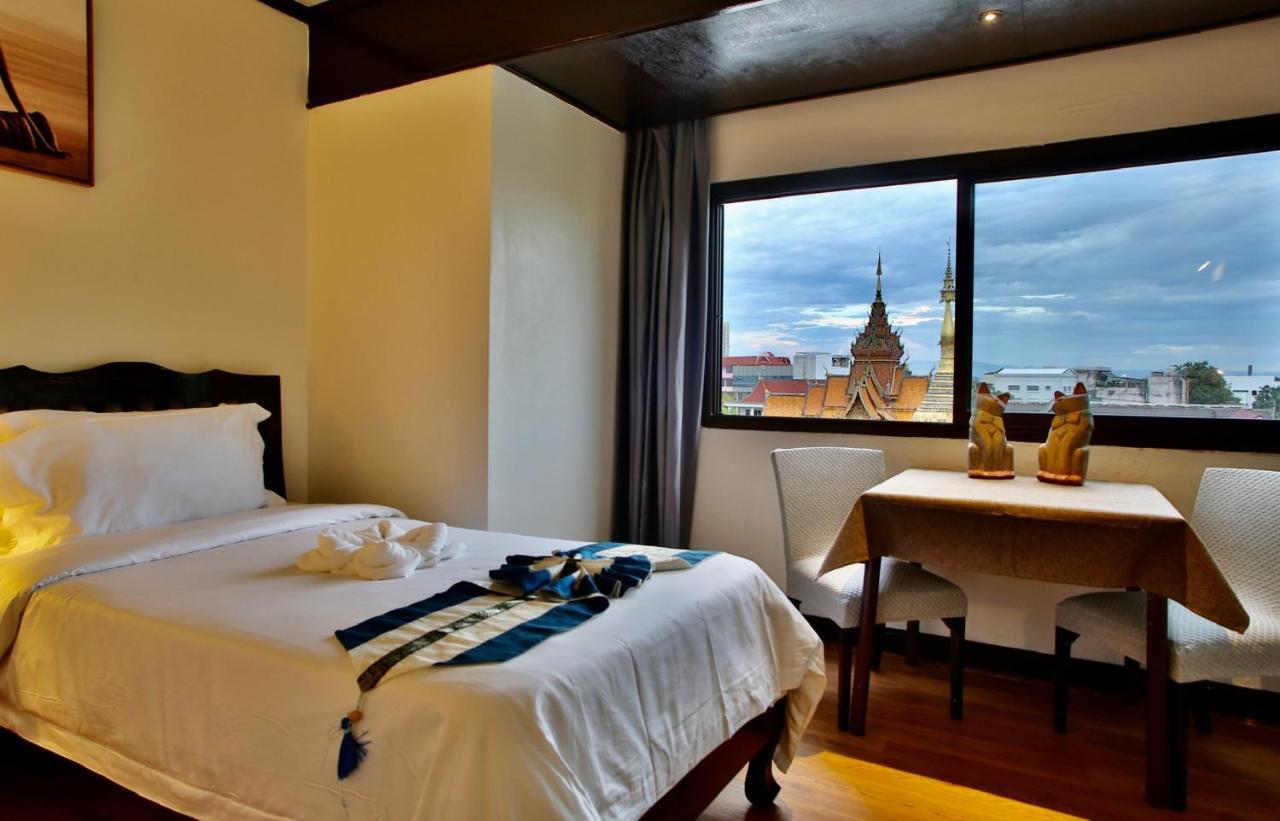 Thapaeplacehotel Chiang Mai Eksteriør billede
