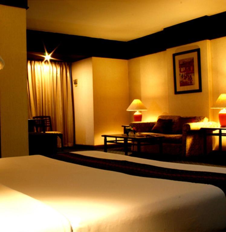 Thapaeplacehotel Chiang Mai Værelse billede