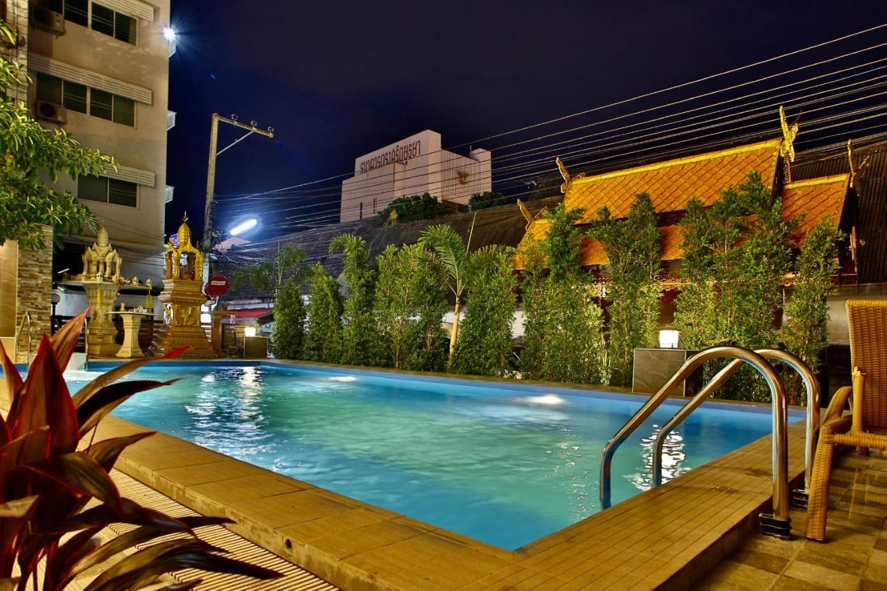 Thapaeplacehotel Chiang Mai Eksteriør billede