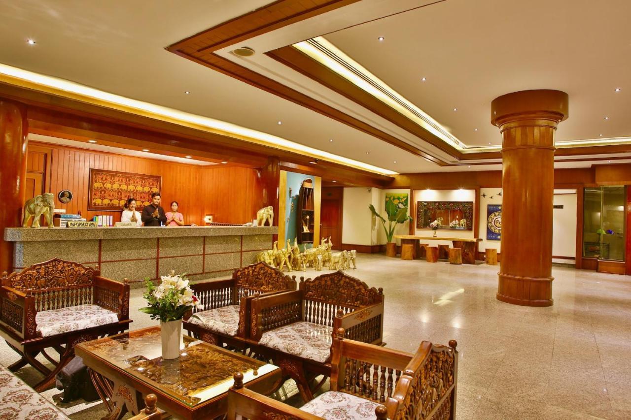 Thapaeplacehotel Chiang Mai Eksteriør billede