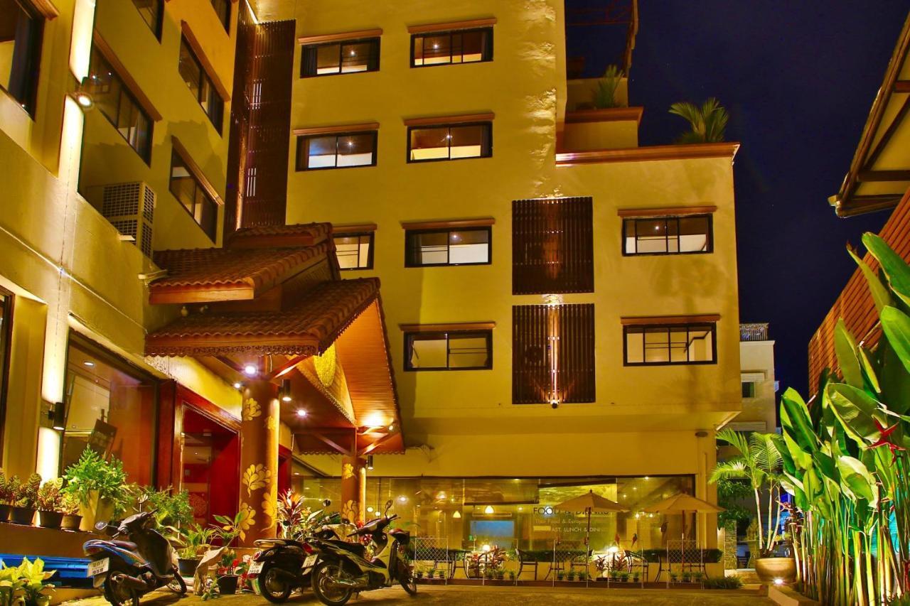 Thapaeplacehotel Chiang Mai Eksteriør billede