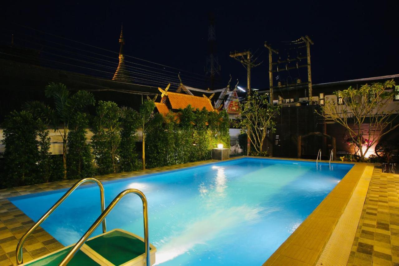 Thapaeplacehotel Chiang Mai Eksteriør billede