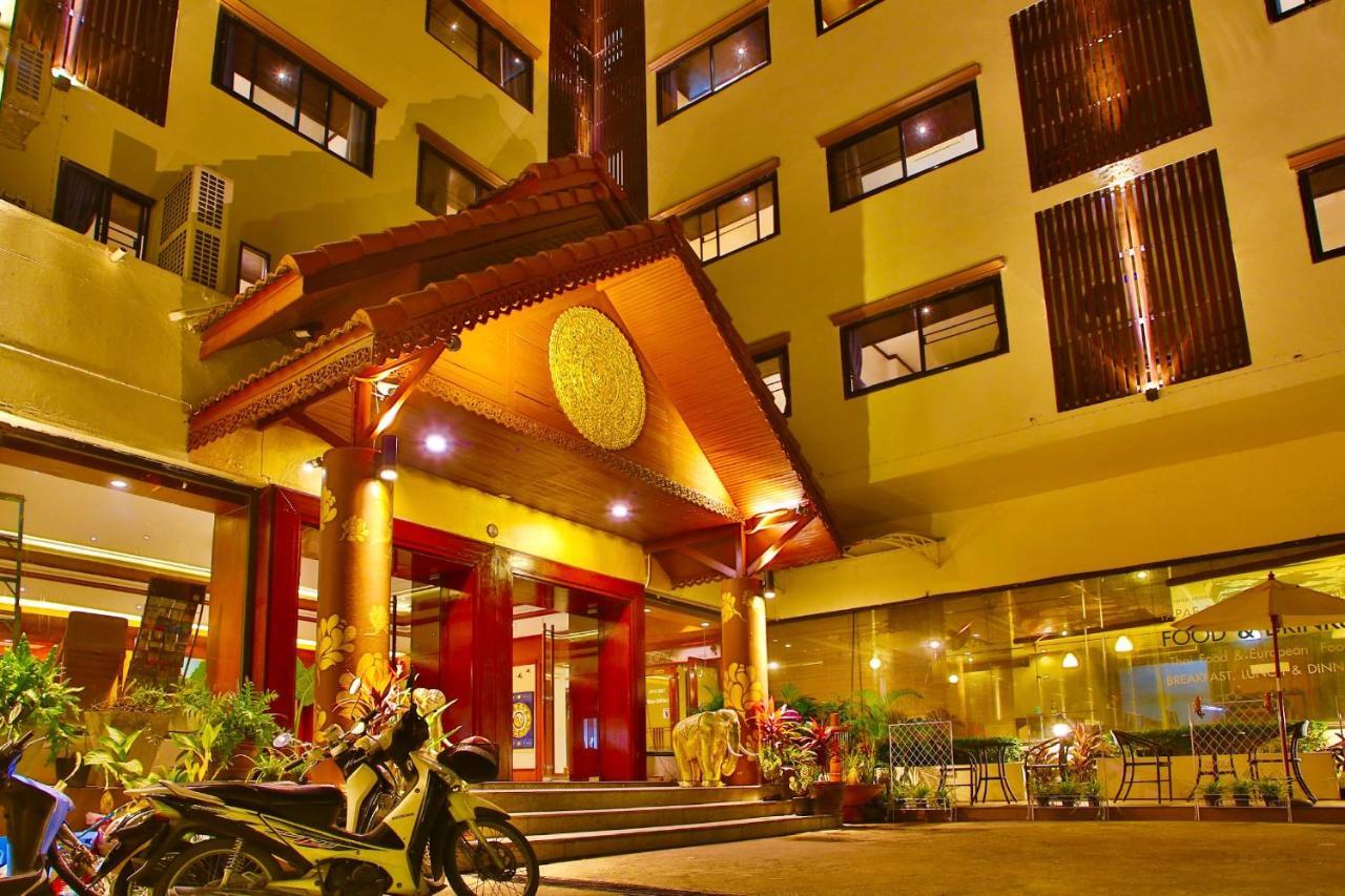 Thapaeplacehotel Chiang Mai Eksteriør billede