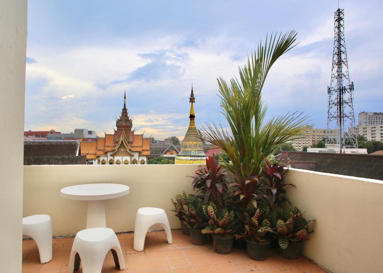 Thapaeplacehotel Chiang Mai Eksteriør billede